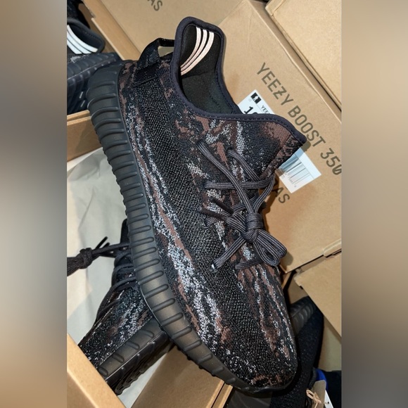 Size 10 price says jt all‼️ 150$ firm - Picture 1 of 3